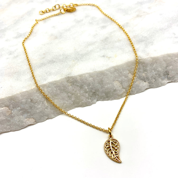 DAINTY LEAF – NECKLACE Necklace Sue&