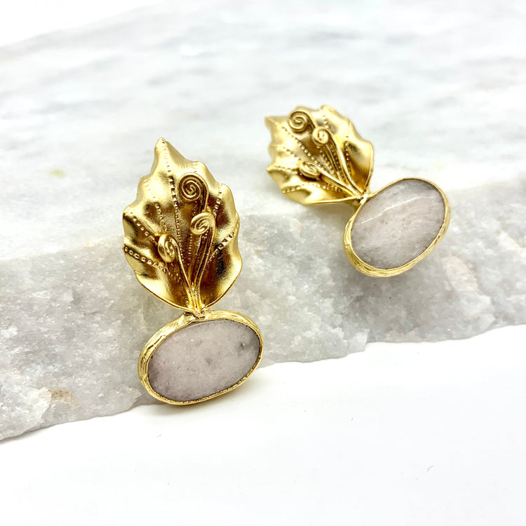 SPRING LEAF – WHITE AGATE – STUDS Earrings Sue&