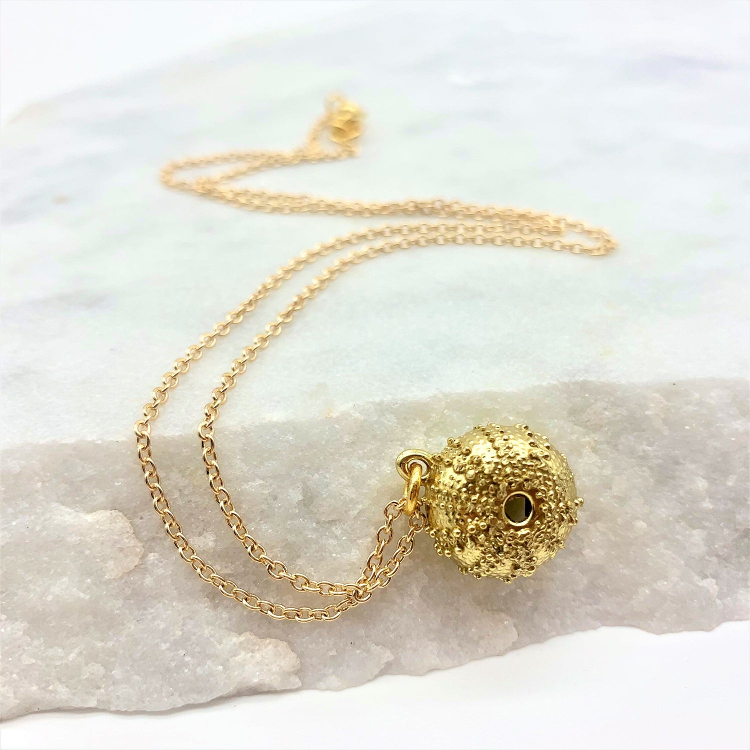 PETITE SEA URCHIN – GOLD – PENDANT Necklace Sue&