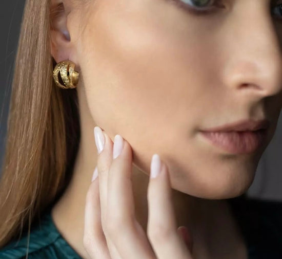 LOVE – GOLD - HUG HOOPS