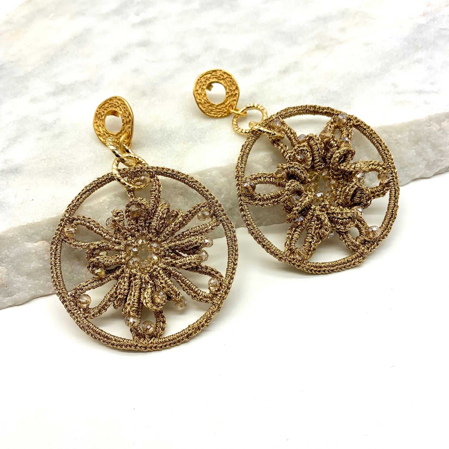CROCHET FLOWER – GOLD – EARRINGS Earrings Sue&