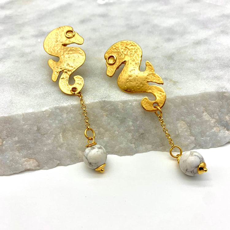 FANTASY SEAHORSE – WHITE TURQUOISE – EARRINGS Earrings Sue&