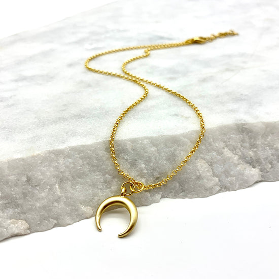 CRESCENT MOON – NECKLACE Necklace Sue&