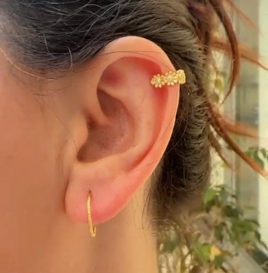 OOPSY DAISY - EAR CUFF