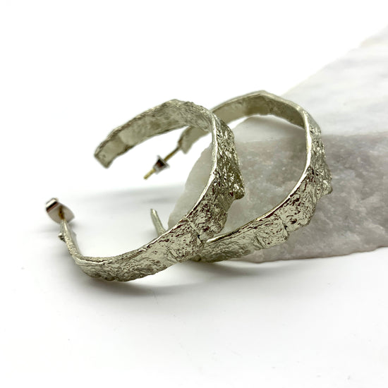 CUTTING EDGE – SILVER - HOOPS