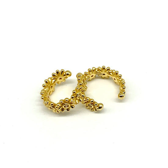 OOPSY DAISY - EAR CUFF